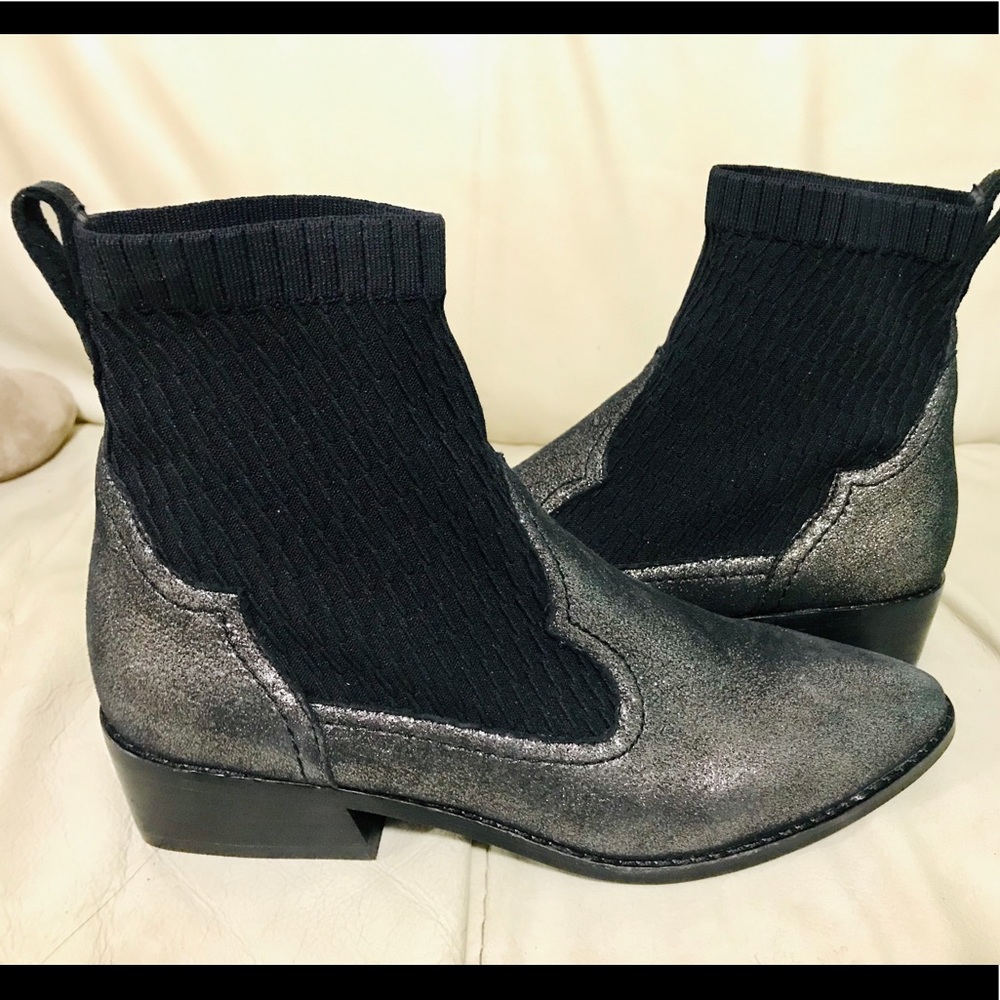 Cecelia New York Sock Bootie(6/6.5/7)